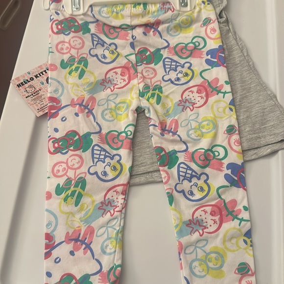 Hello Kitty Two Piece Matching Set - Picture 8 of 8